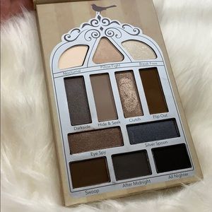 Pretty vulgar Nightingale eyeshadow pallet
